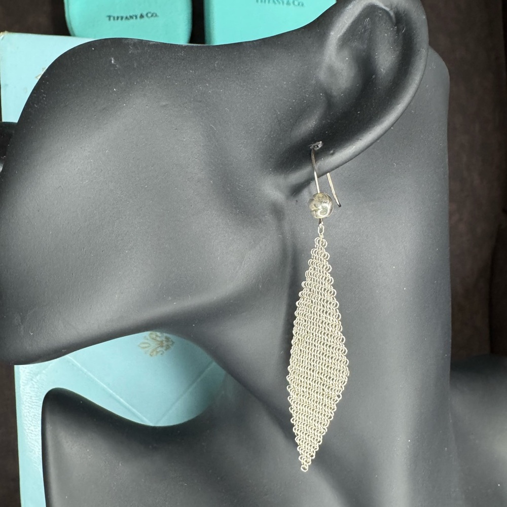 NOW LOWER PRICE Vintage Tiffany & Co Mesh Scarf Elsa Peretti Earrings - Picture 2 of 9